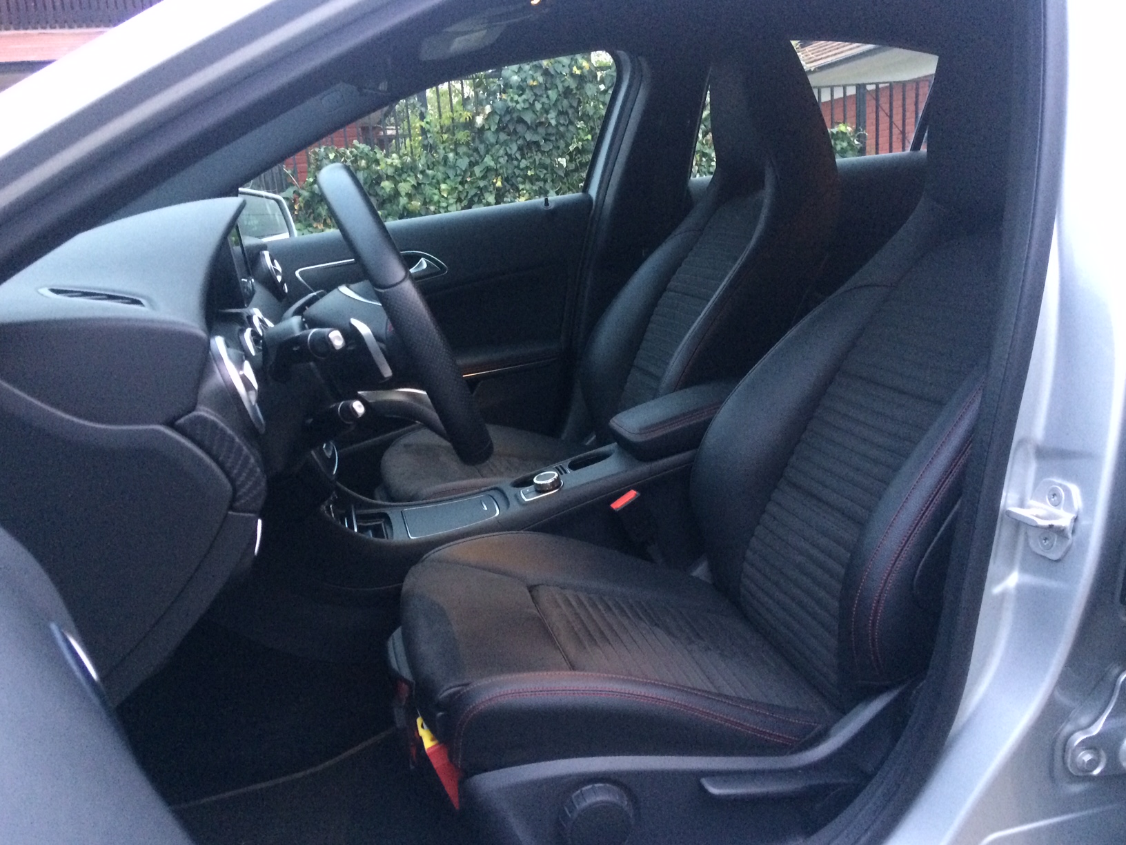 Mercedes Benz A200 1600cc T Bencina 1 Dueña AT