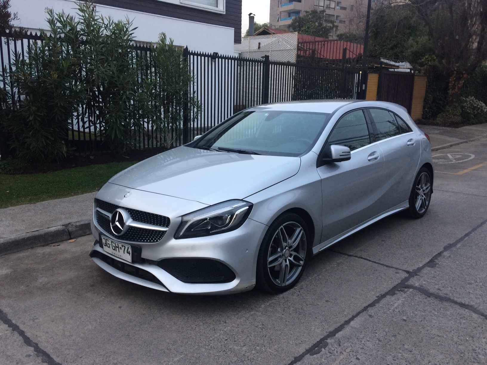 Mercedes Benz A200 1600cc T Bencina 1 Dueña AT