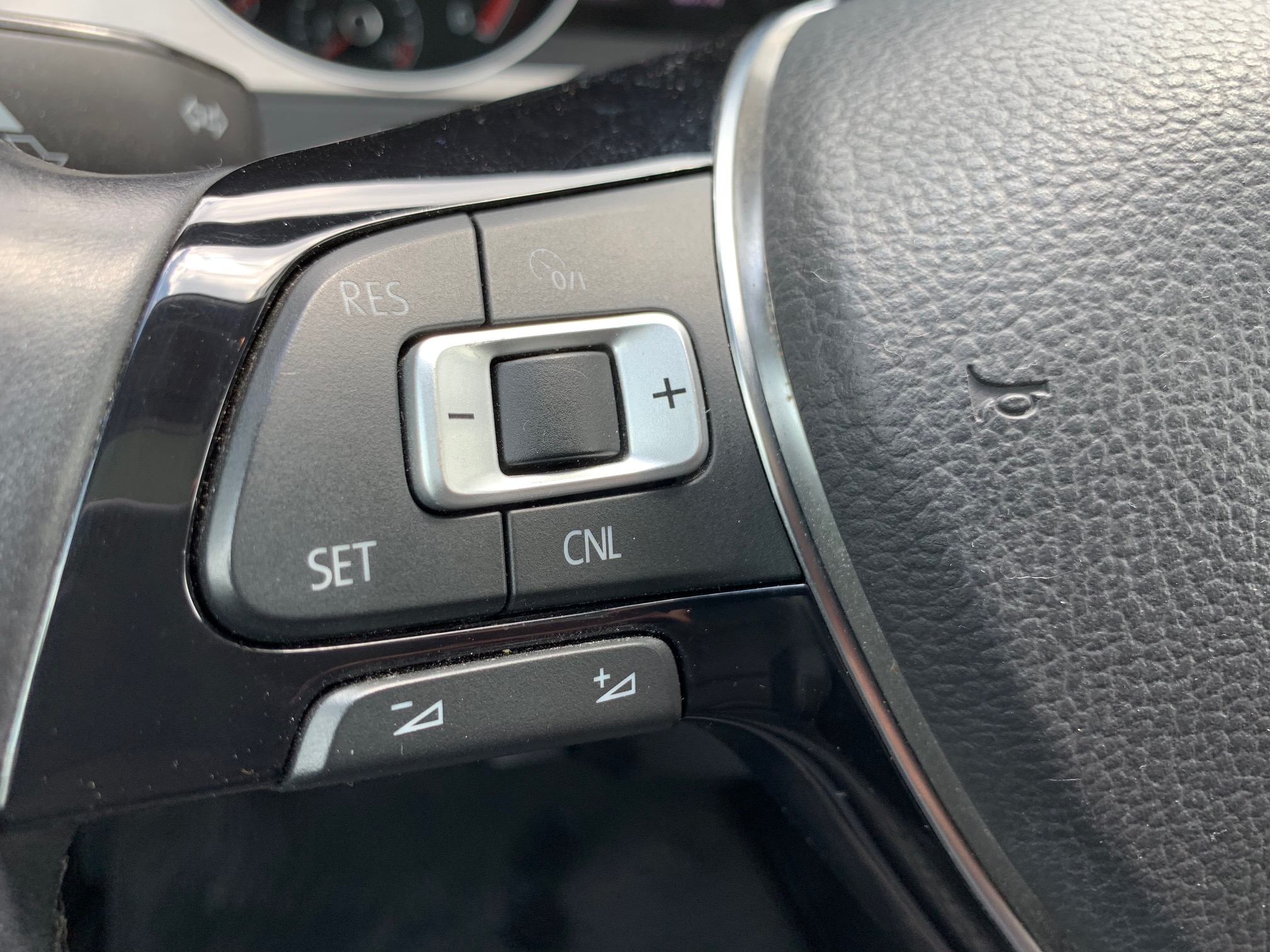 Volkswagen Golf 2000cc Diesel AT 2017