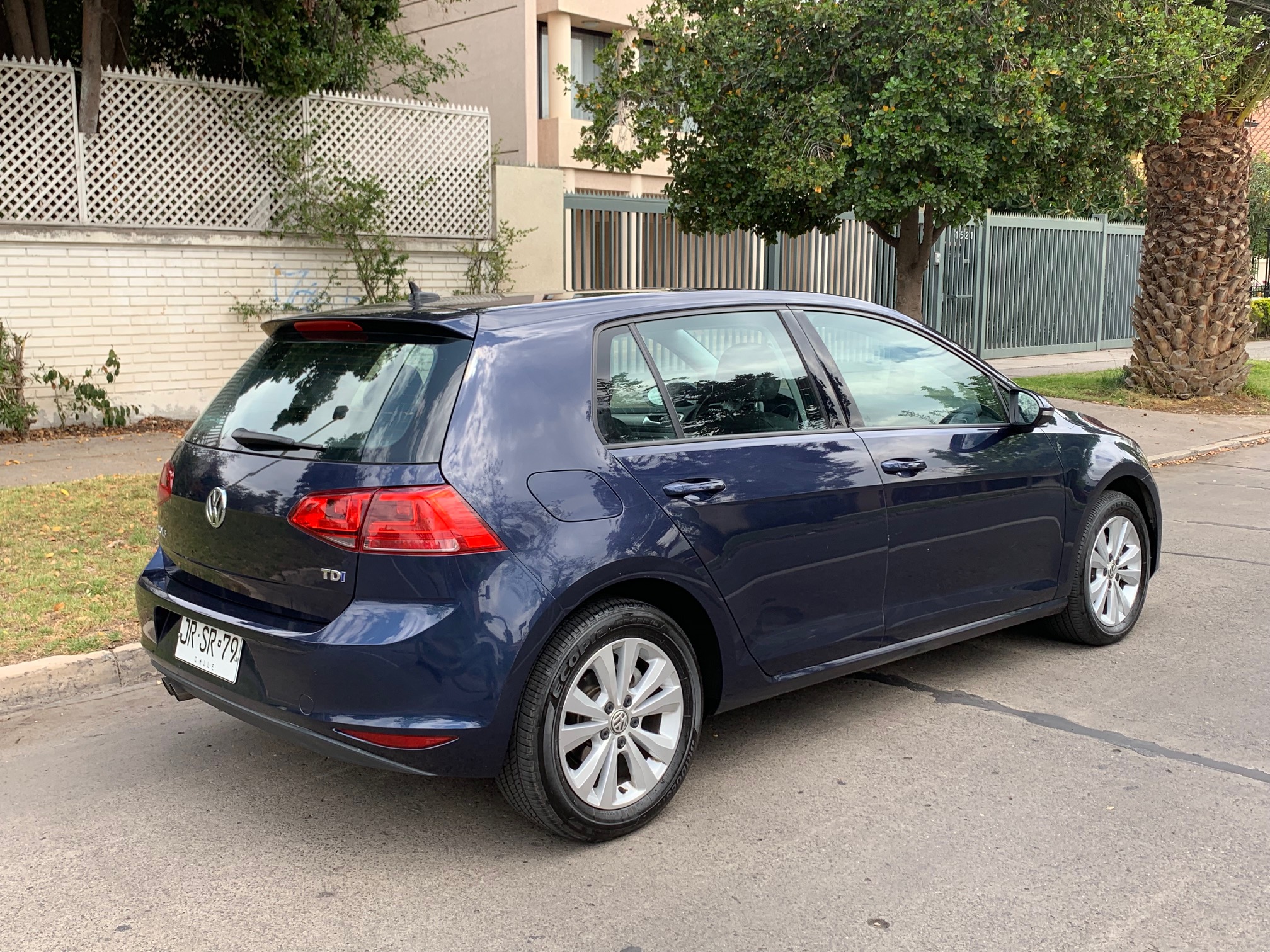 Volkswagen Golf 2000cc Diesel AT 2017