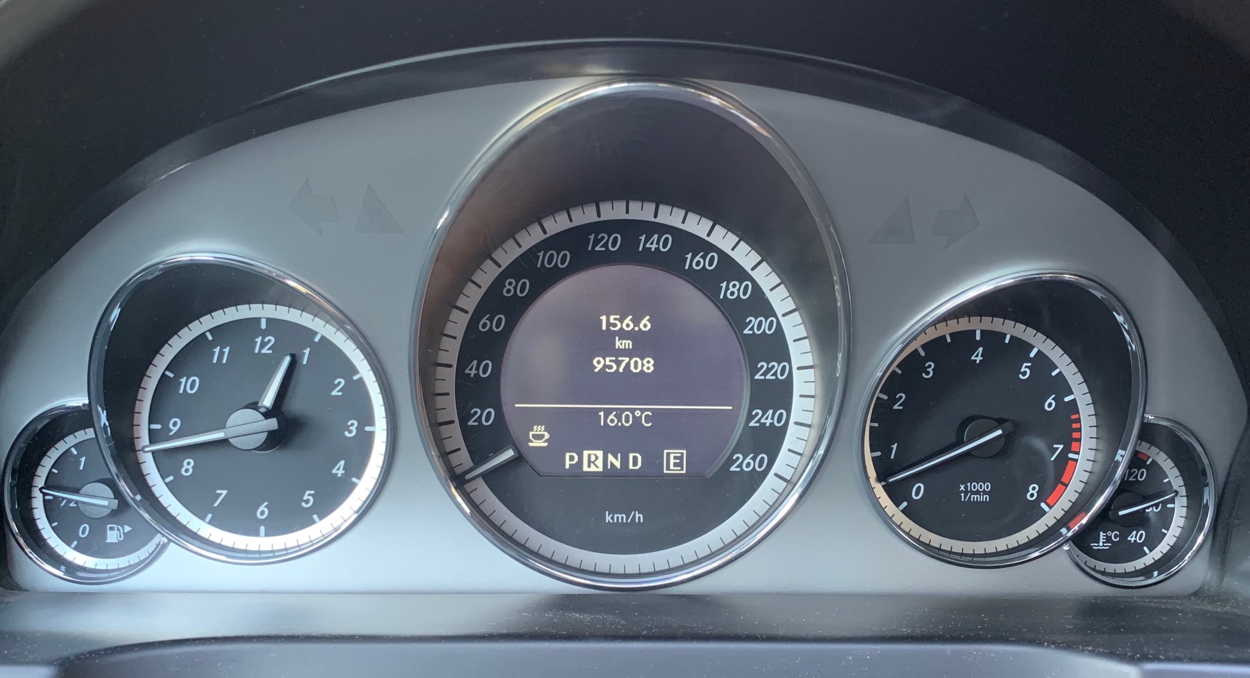 Mercedes Benz E 500 V8 390HP