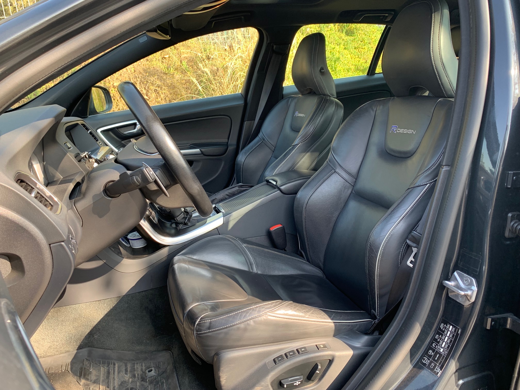 Volvo V60 R DESIGN POLESTAR 330 HP AWD