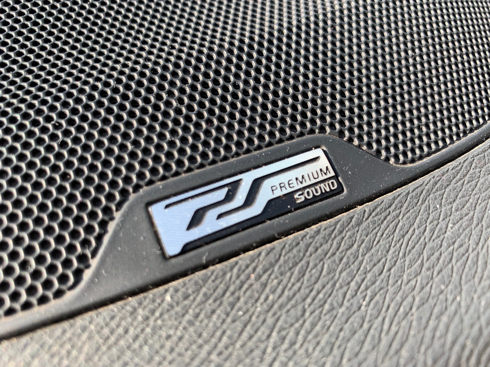 Volvo V60 R DESIGN POLESTAR 330 HP AWD