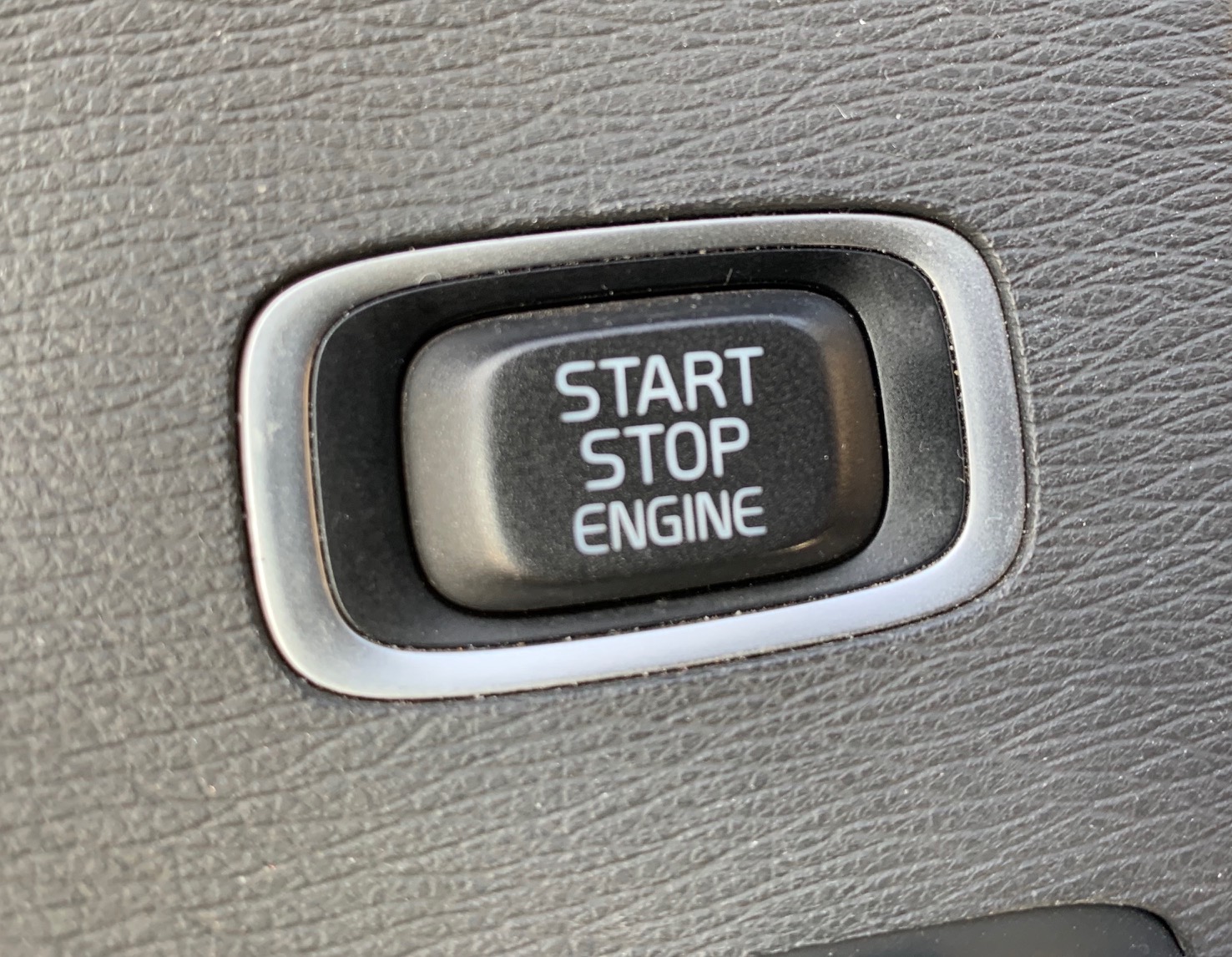 Volvo V60 R DESIGN POLESTAR 330 HP AWD