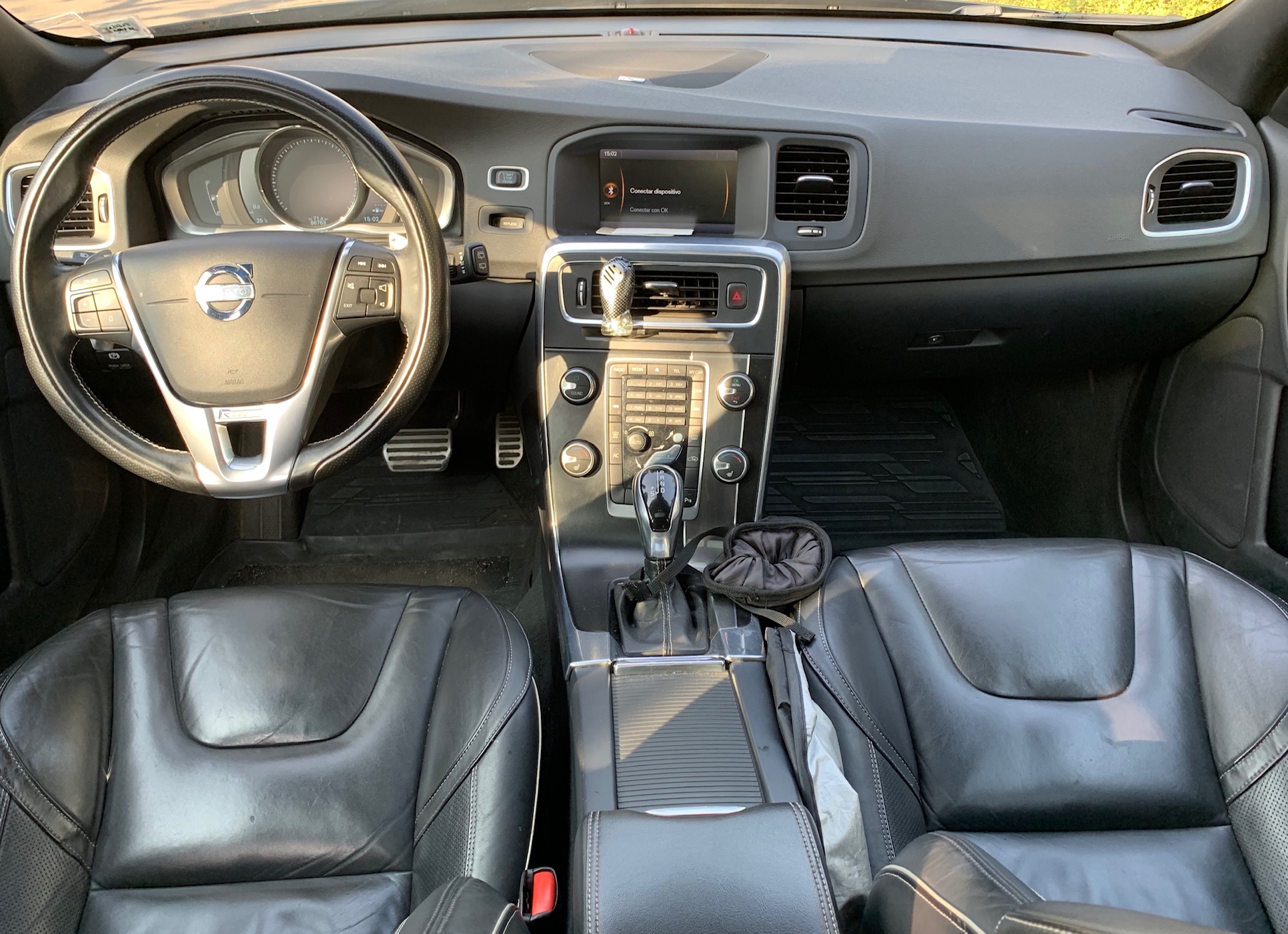 Volvo V60 R DESIGN POLESTAR 330 HP AWD