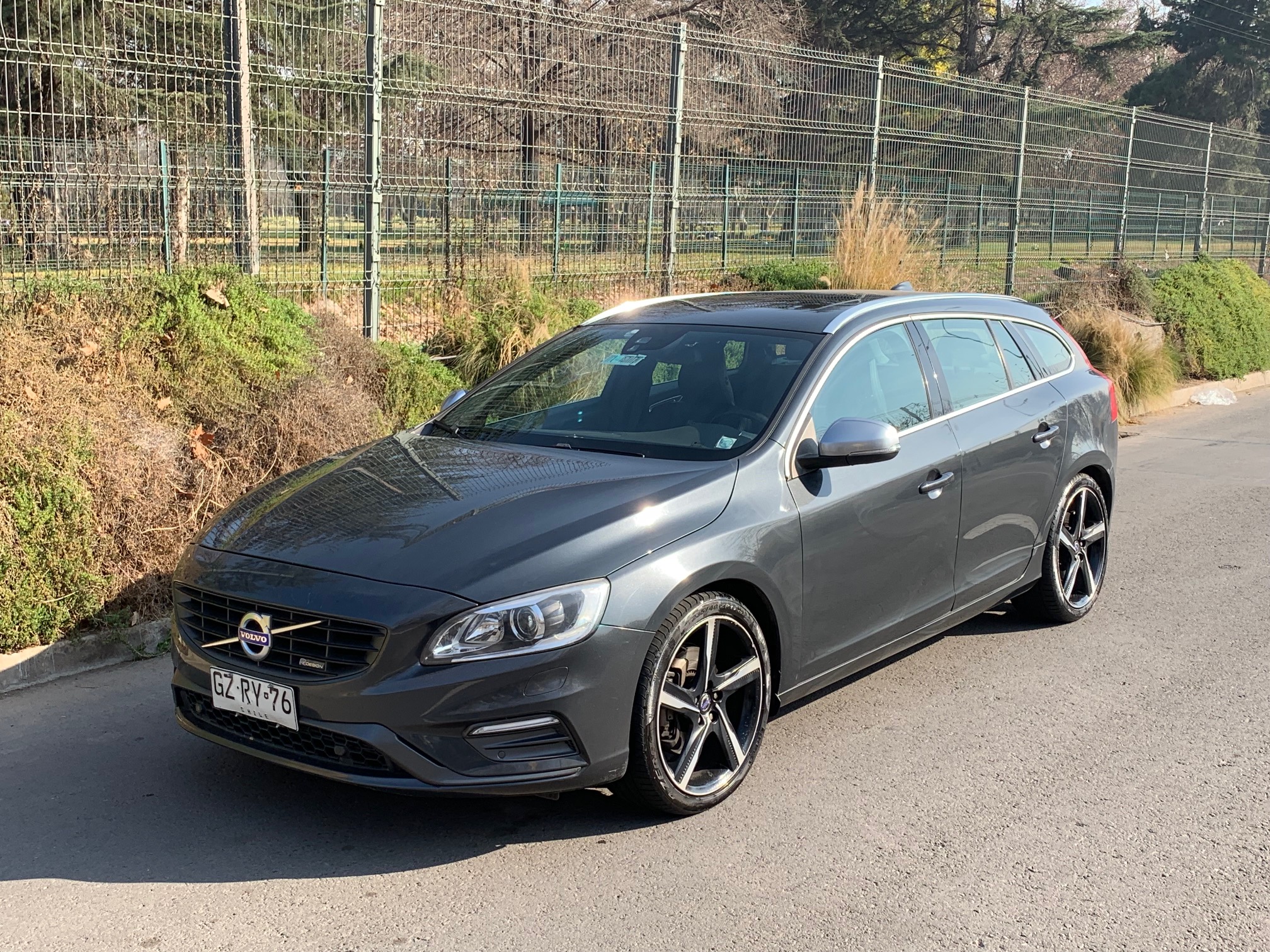 Volvo V60 R DESIGN POLESTAR 330 HP AWD