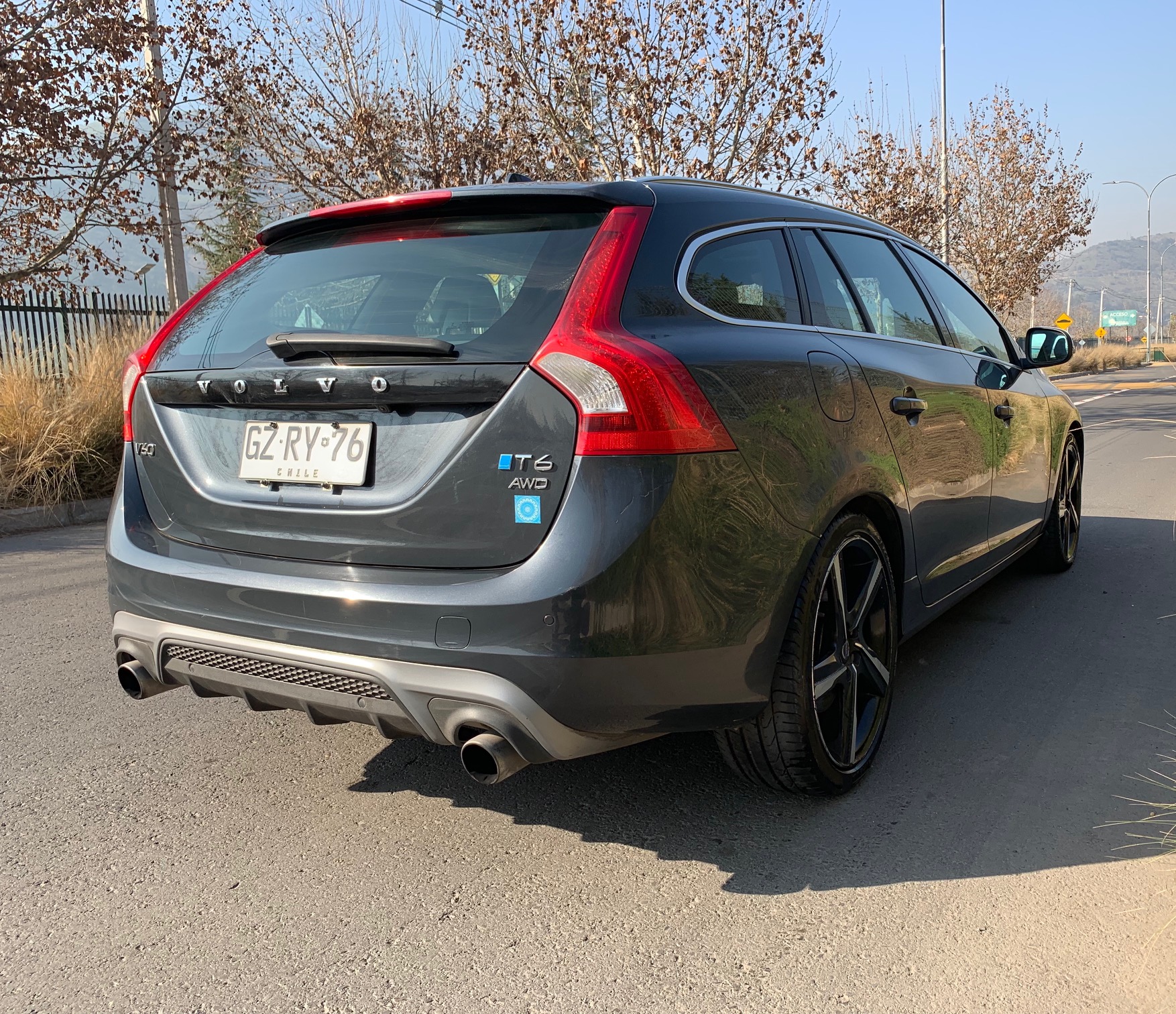 Volvo V60 R DESIGN POLESTAR 330 HP AWD
