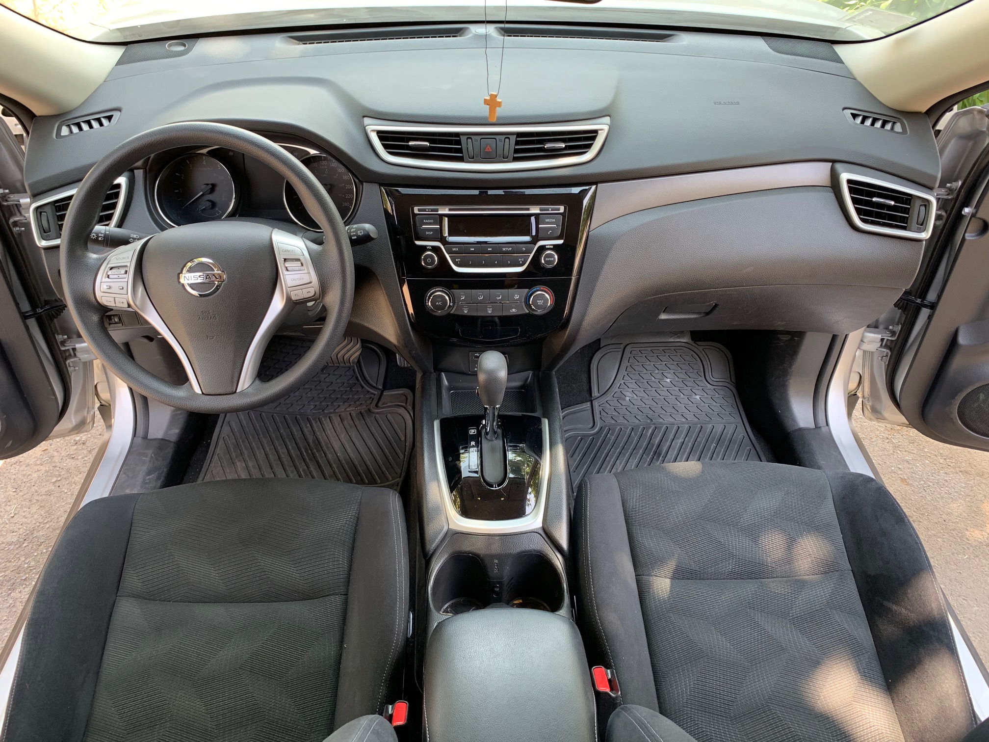 Nissan Xtrail Sense 4×2 AT