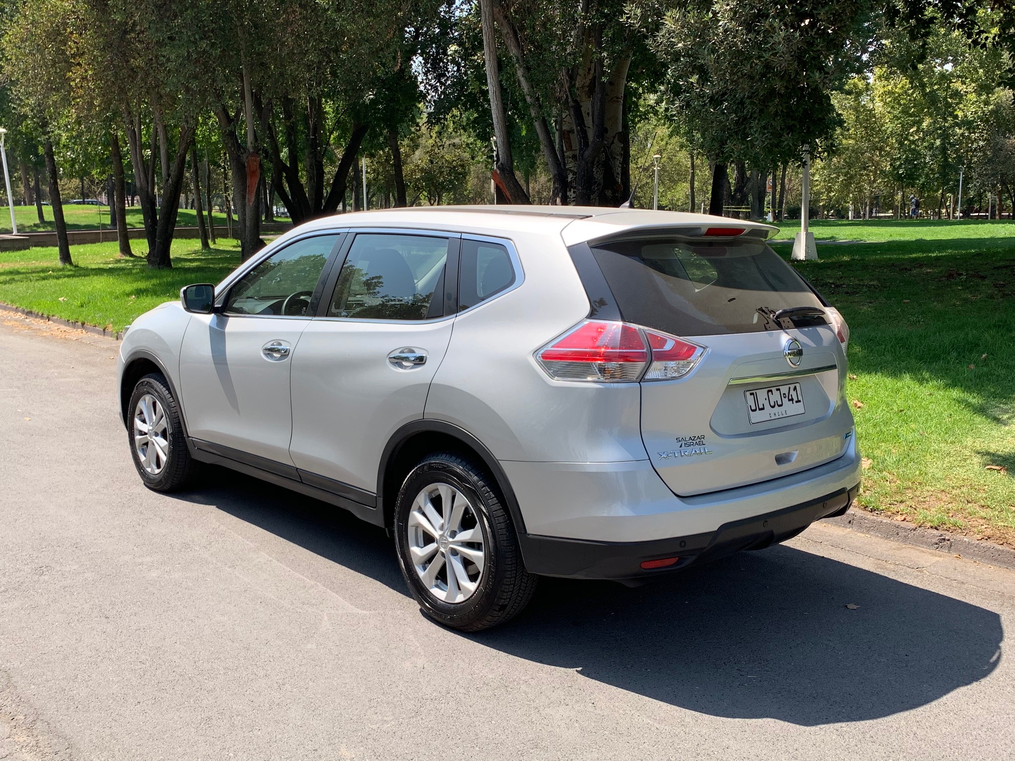 Nissan Xtrail Sense 4×2 AT