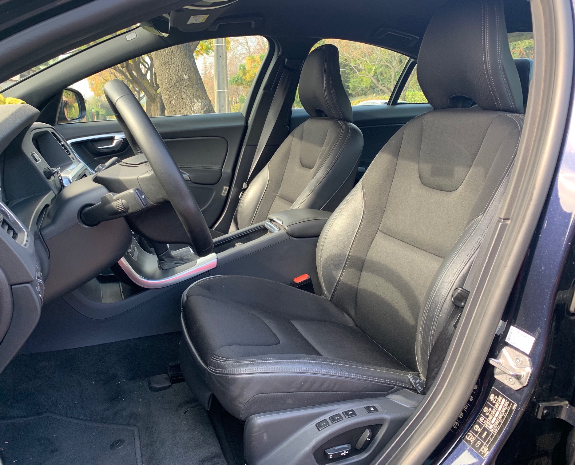 Volvo S 60 D2 Confort 2000cc Diesel