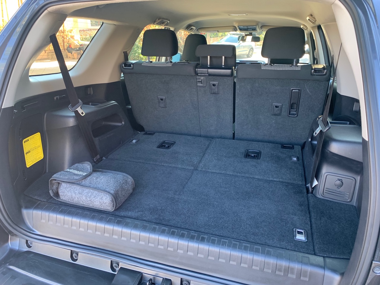 Toyota 4 Runner SR5 4×2 AT 2015