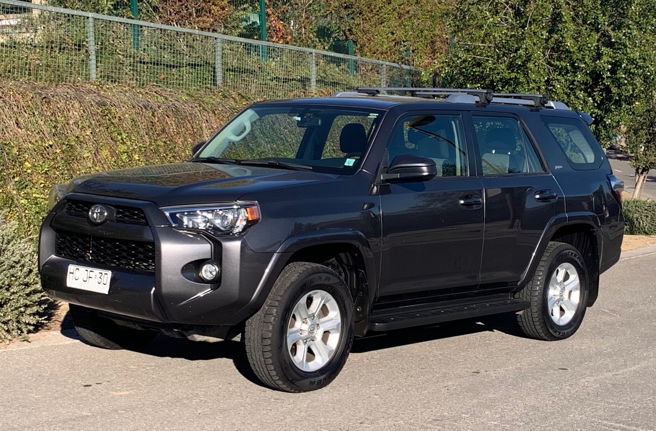 Toyota 4 Runner SR5 4×2 AT 2015