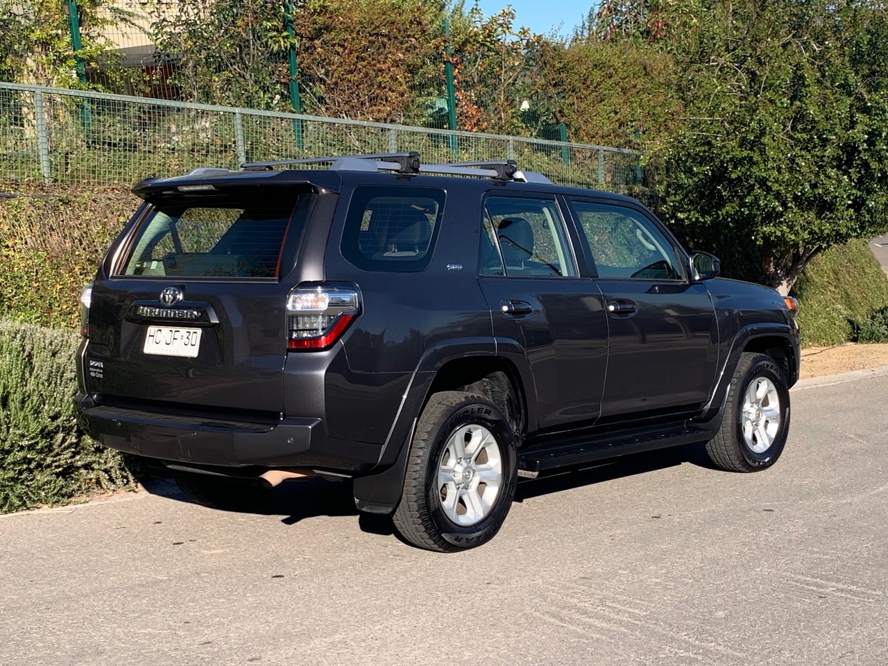 Toyota 4 Runner SR5 4×2 AT 2015