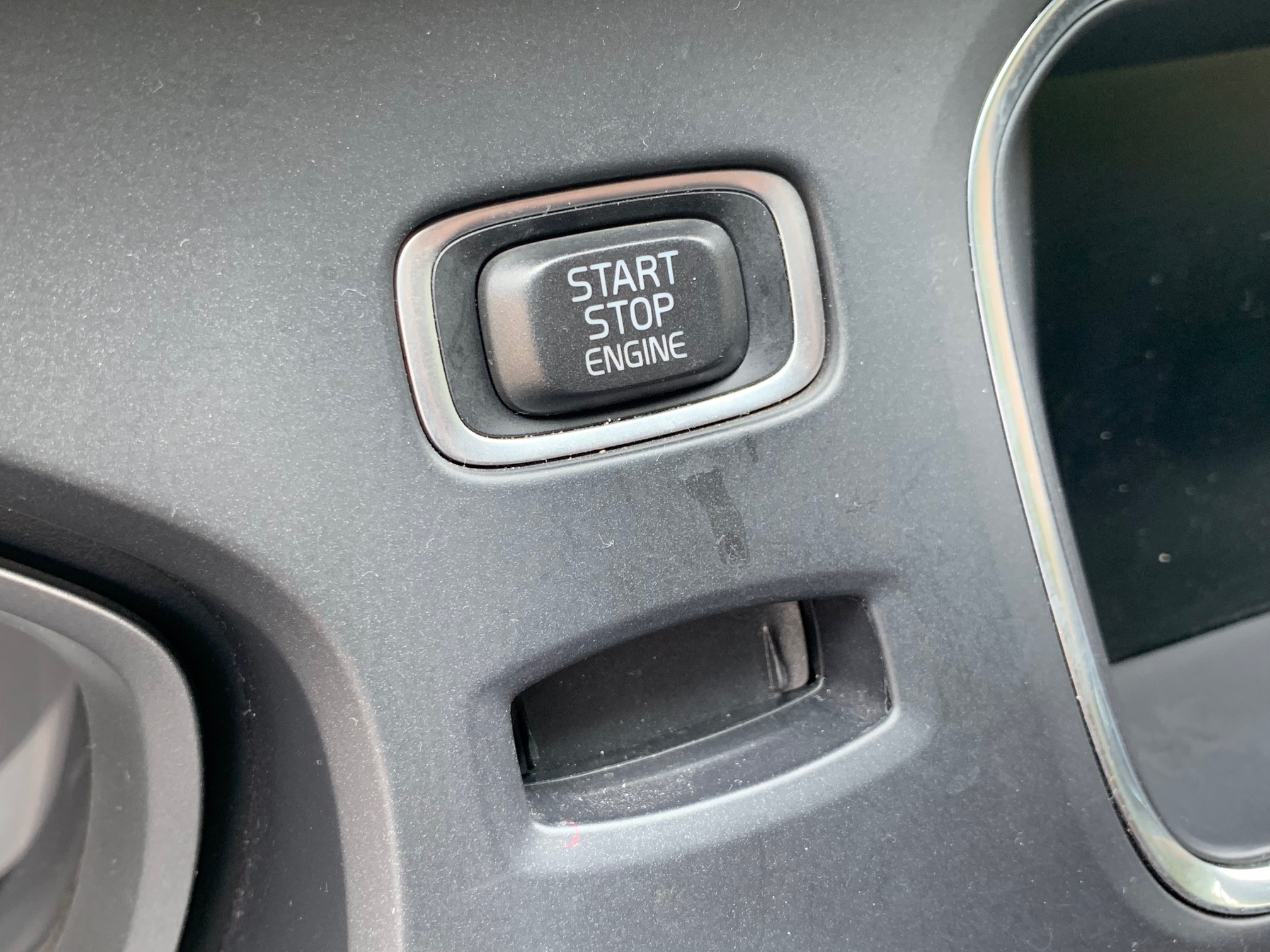 Volvo V40 R Design 2500cc 245 HP 2016