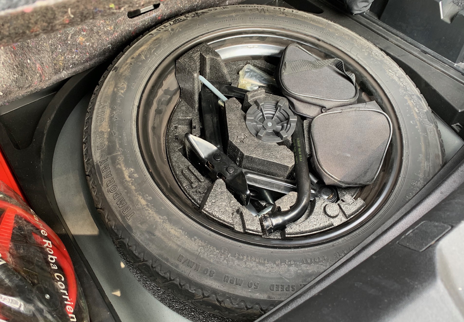 Volvo V40 R Design 2500cc 245 HP 2016