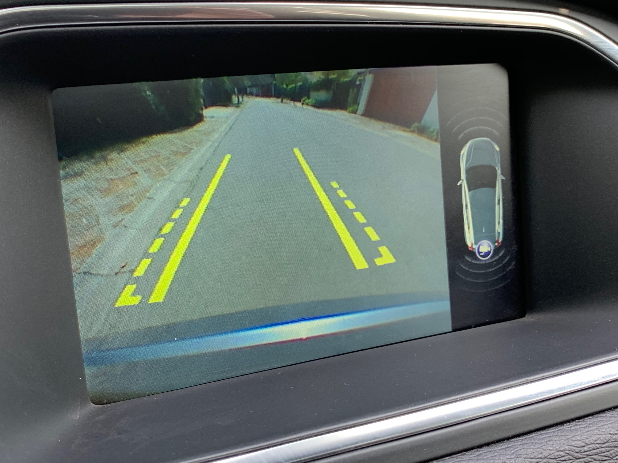 Volvo V40 R Design 2500cc 245 HP 2016